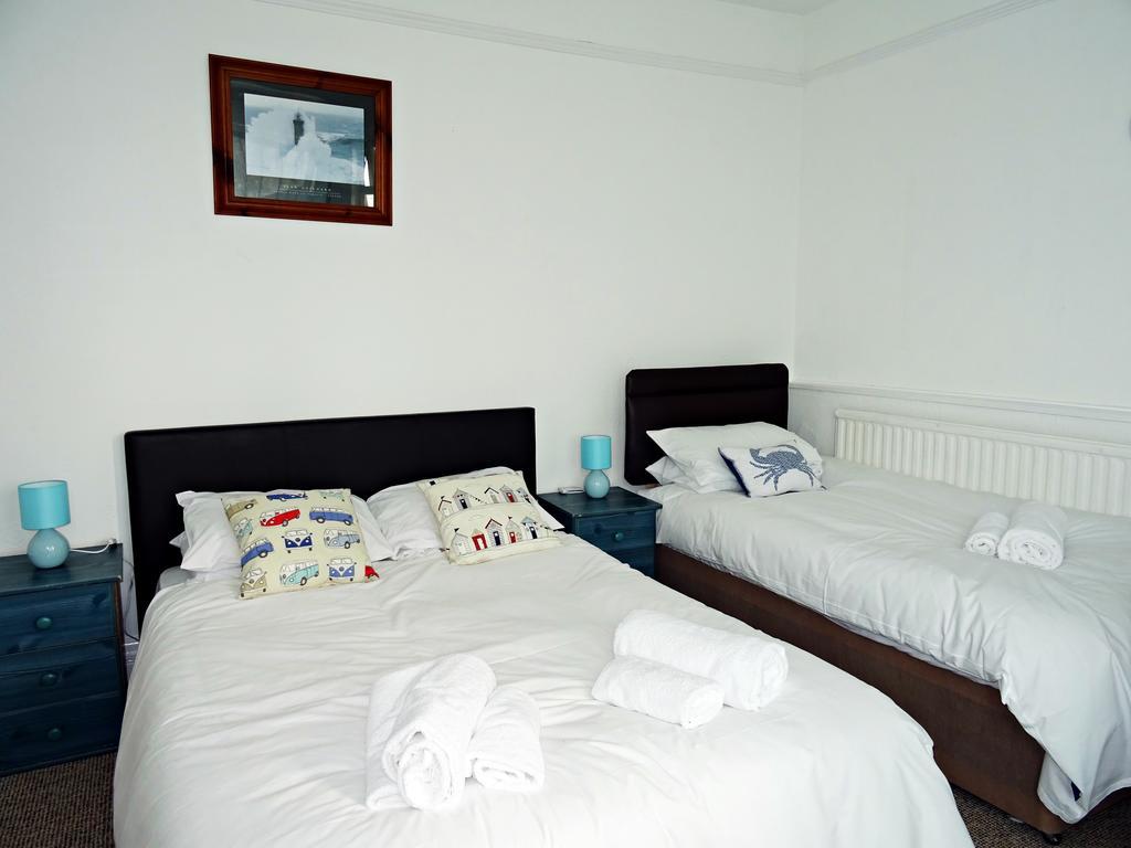 Hotel Ocean Breeze New Quay Exterior foto