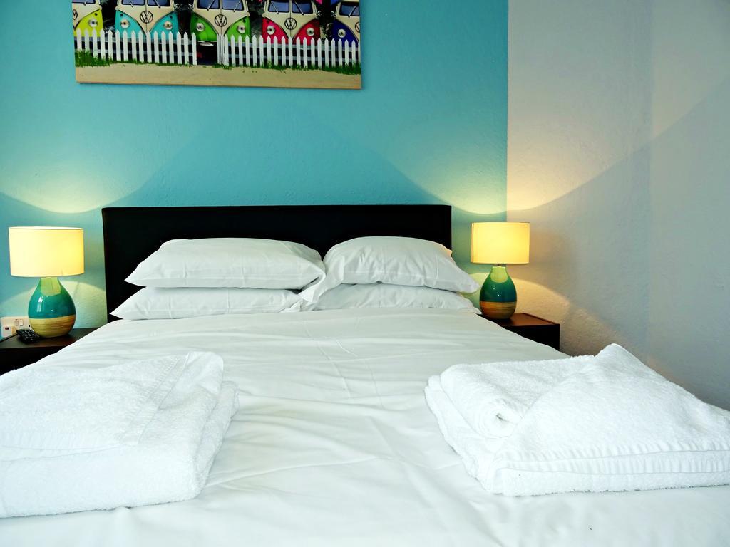 Hotel Ocean Breeze New Quay Exterior foto